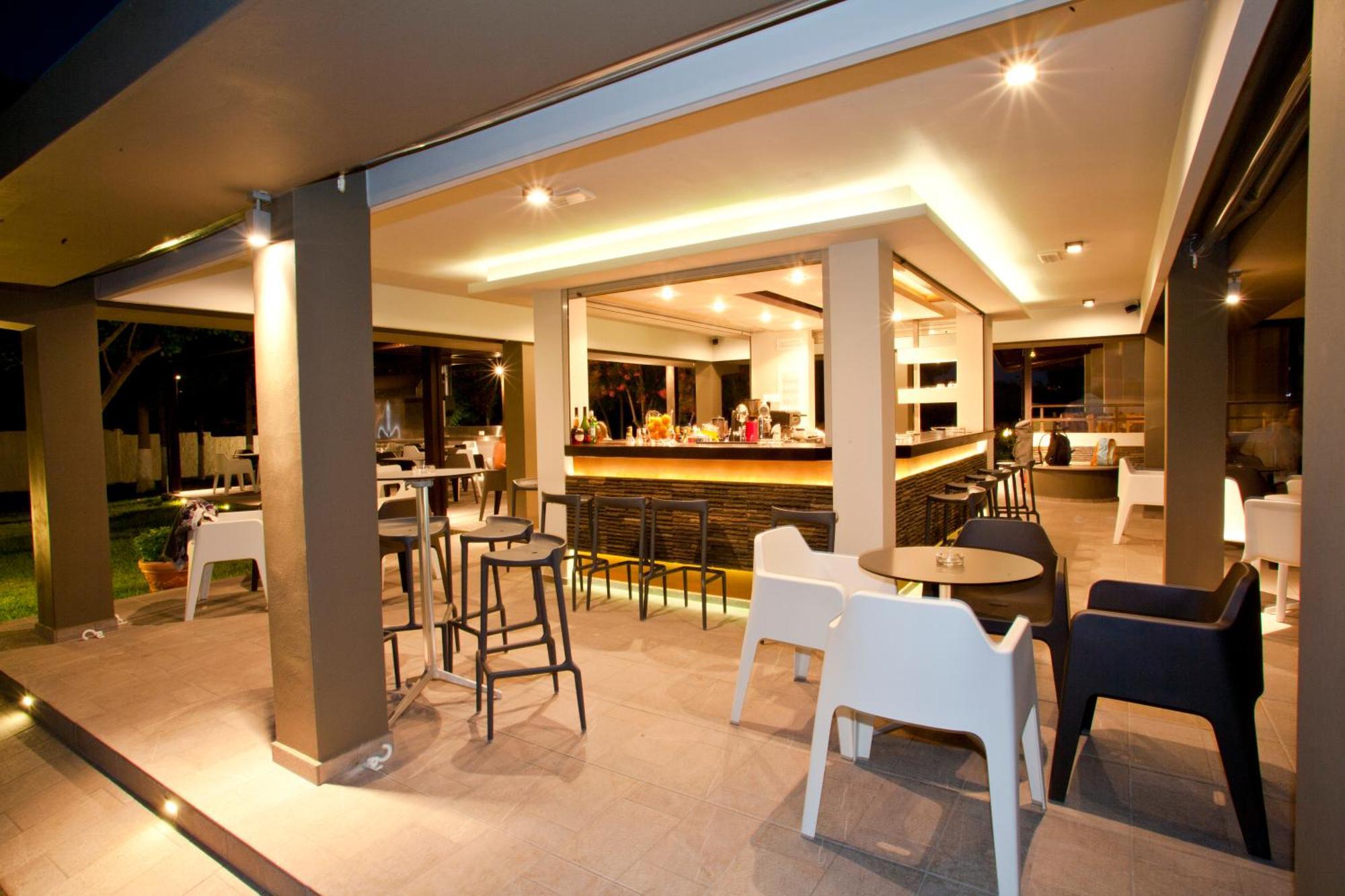 Matoula 4*